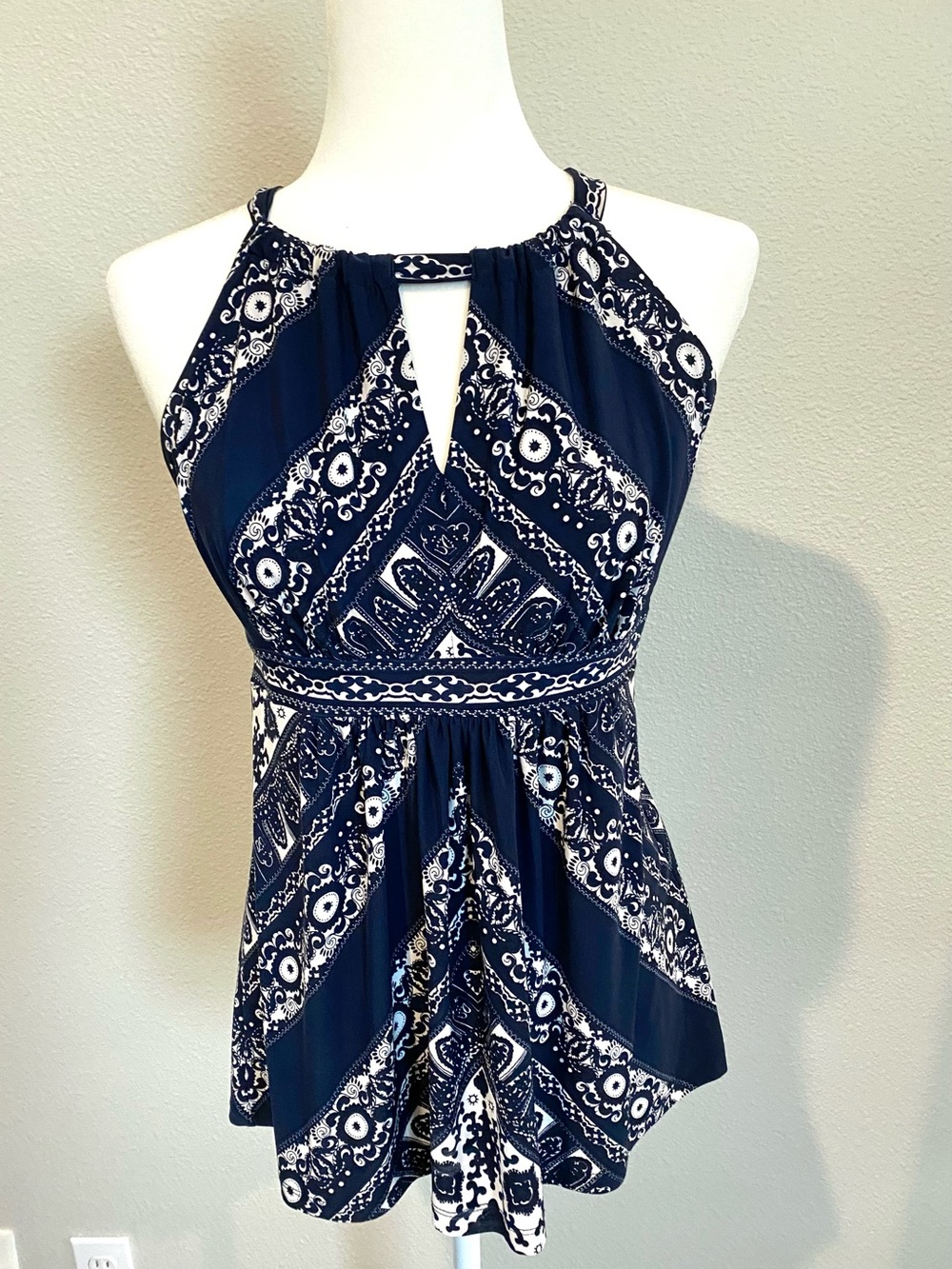 INC International Concepts Navy and White Patterned Sleeveless Blouse